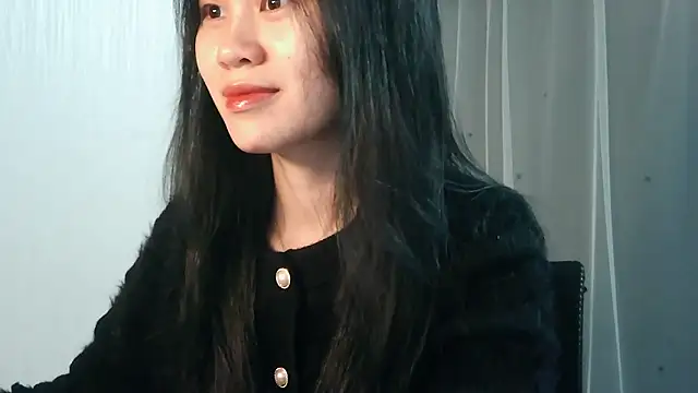 Snapshot of Nunaa18 chatting on November 24, 2:39 pm Nunaa18 online show from November 24, 2:39 pm