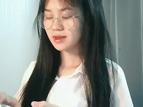 Snapshot of Nunaa18 chatting on November 26, 4:46 am Nunaa18 online show from November 26, 4:46 am