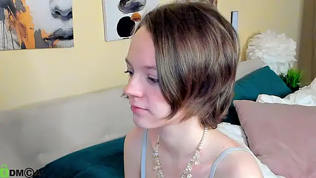 Snapshot of Olivia_Riesz chatting on May 9, 1:11 am Olivia Riesz online show from May 9, 1:11 am