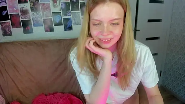 Snapshot of AlysaMeow chatting on June 1, 9:11 am AlysaMeow online show from June 1, 9:11 am
