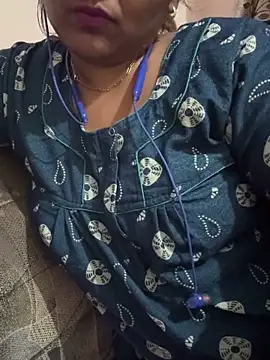 Tamil Smiley Queen online show from January 15, 5:05 pm