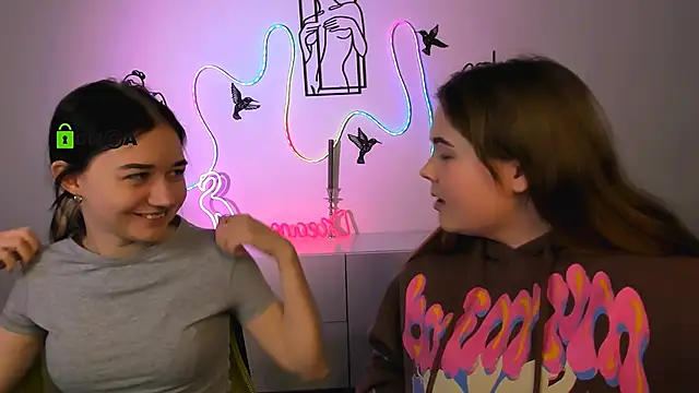 candy flossie1 online show from December 18, 6:08 am