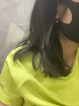 Sexolinaa online show from April 28, 2:00 pm