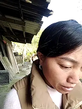 Snapshot of Phayphay2k chatting on December 1, 1:10 am Phayphay2k online show from December 1, 1:10 am