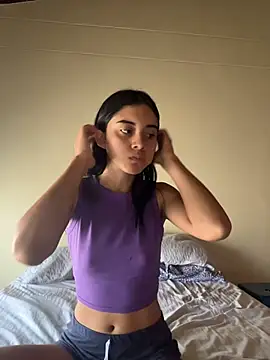 Miia moonn online show from April 4, 6:05 pm