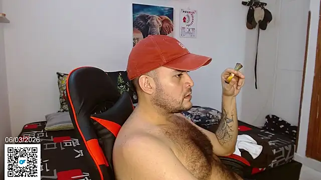 holegape online show from March 6, 6:37 pm