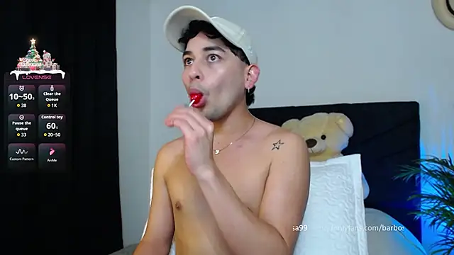 Snapshot of Asher-Hall chatting on December 19, 11:45 pm Asher-Hall online show from December 19, 11:45 pm