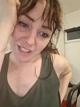  pig eyes  online show from March 4, 9:32 pm