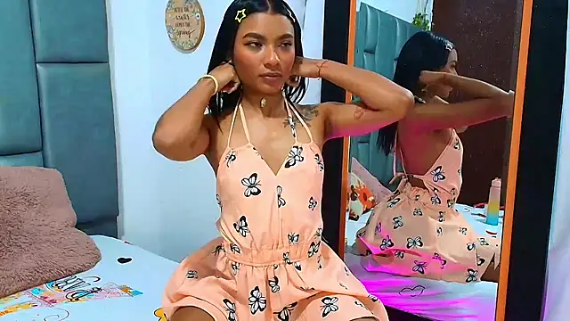 Snapshot of TashaNaughty4u chatting on January 14, 12:33 pm TashaNaughty4u online show from January 14, 12:33 pm