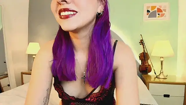 Snapshot of Emilyroth chatting on June 10, 7:02 pm Emilyroth online show from June 10, 7:02 pm