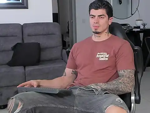 Snapshot of _mrcock__ chatting on June 23, 7:12 pm mrcock online show from June 23, 7:12 pm