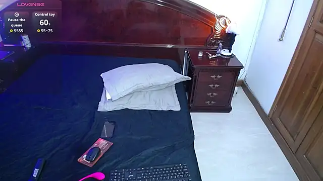 jacko Charlotte online show from January 9, 8:32 pm