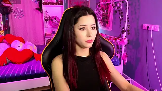 RedMidnight online show from December 21, 9:00 pm