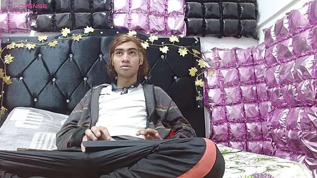 Snapshot of andresdark_07 chatting on November 30, 3:10 am andresdark 07 online show from November 30, 3:10 am