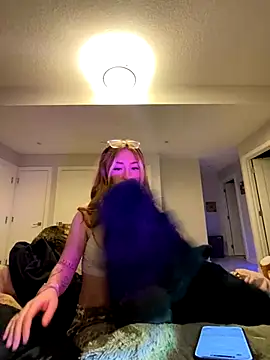 Snapshot of SienaLowel chatting on November 25, 2:11 am SienaLowel online show from November 25, 2:11 am