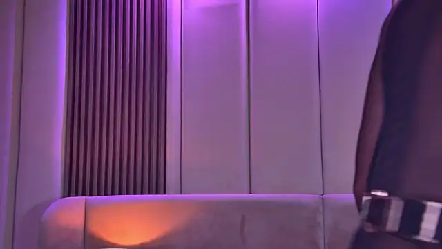 StephanieYves online show from March 26, 6:46 pm