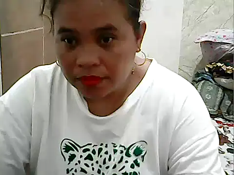 Snapshot of cutechubby chatting on December 19, 1:45 am cutechubby online show from December 19, 1:45 am