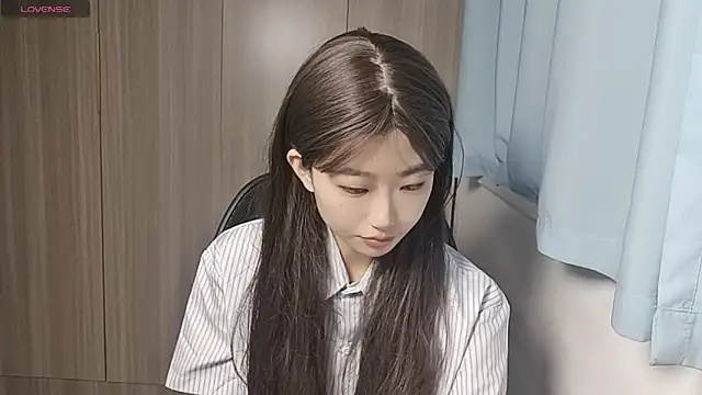 Snapshot of Yyoo-99 chatting on November 30, 1:15 pm Yyoo-99 online show from November 30, 1:15 pm