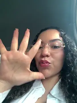 VictoriaaRose online show from April 29, 9:43 pm