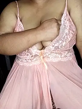 Curvy Pooja online show from March 9, 8:02 pm