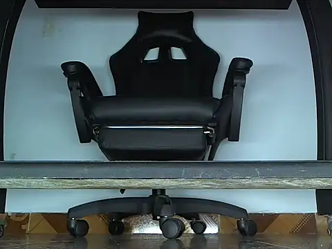 Alphacashmaster777 online show from March 25, 2:45 pm