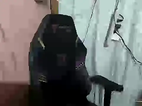 Snapshot of urSweetheart chatting on February 3, 9:47 am urSweetheart online show from February 3, 9:47 am