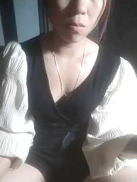 tieutam122 online show from February 4, 11:27 am