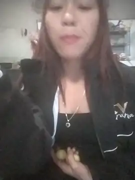 tieutam122 online show from February 8, 3:10 am