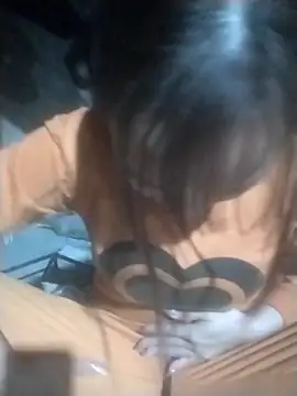 tieutam122 online show from February 9, 1:15 pm