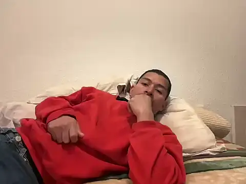 Snapshot of esleider12 chatting on December 1, 10:53 am esleider12 online show from December 1, 10:53 am