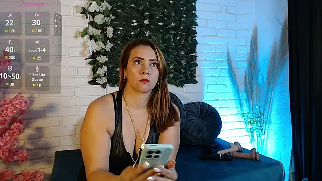 Karla Ferrer x online show from April 15, 7:10 pm