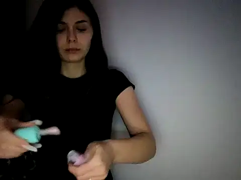 BaldPussyPrincess online show from December 3, 9:35 pm