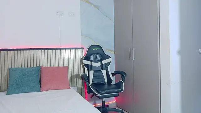 Snapshot of Liaa_walker chatting on November 27, 12:07 pm Liaa walker online show from November 27, 12:07 pm