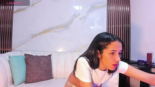 Snapshot of Liaa_walker chatting on December 3, 12:25 pm Liaa walker online show from December 3, 12:25 pm