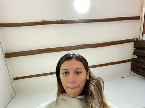 Snapshot of allisonn_parker26 chatting on December 19, 6:59 pm allisonn parker26 online show from December 19, 6:59 pm