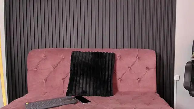 KarolWest  online show from January 9, 12:30 pm