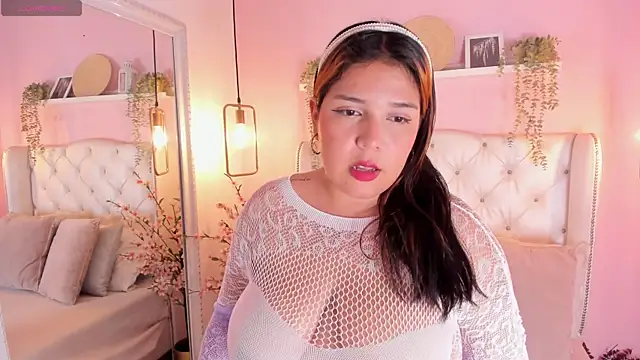 AmberHarpper online show from March 3, 8:59 pm