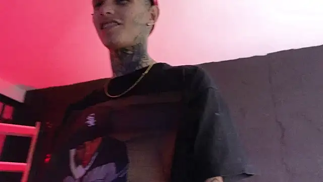 Snapshot of Paulo_527 chatting on February 2, 9:02 pm Paulo 527 online show from February 2, 9:02 pm