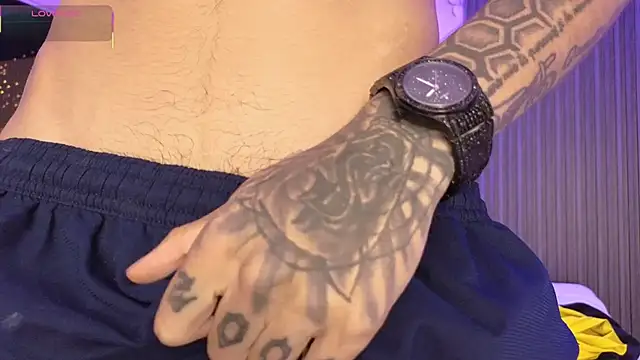 Snapshot of Paulo_527 chatting on February 24, 8:45 am Paulo 527 online show from February 24, 8:45 am