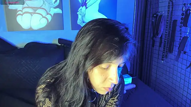 nora temptress online show from April 10, 4:01 pm