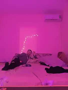 w1cked couple online show from April 14, 11:00 pm