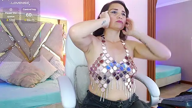 Alexa Murphy  online show from January 15, 1:37 pm