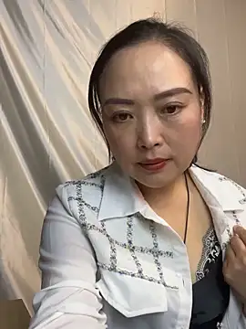 Snapshot of TL-46 chatting on November 26, 8:59 am TL-46 online show from November 26, 8:59 am