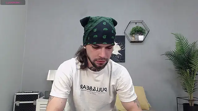 KaneHunter online show from March 12, 8:04 pm