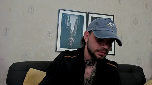 Snapshot of KaneHunter chatting on May 15, 11:01 pm KaneHunter online show from May 15, 11:01 pm
