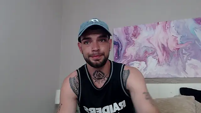 Snapshot of KaneHunter chatting on June 18, 11:53 pm KaneHunter online show from June 18, 11:53 pm