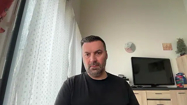 Snapshot of coolsmith81 chatting on May 18, 7:14 am coolsmith81 online show from May 18, 7:14 am