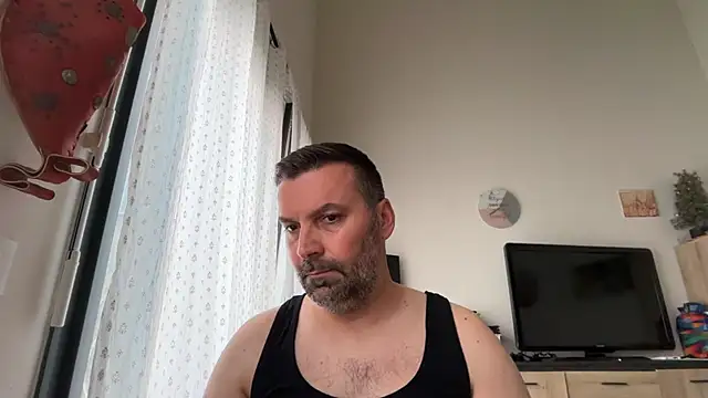 Snapshot of coolsmith81 chatting on May 21, 6:53 am coolsmith81 online show from May 21, 6:53 am