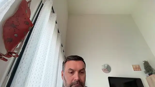 Snapshot of coolsmith81 chatting on May 22, 7:04 am coolsmith81 online show from May 22, 7:04 am