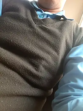 Snapshot of achut32 chatting on November 26, 11:22 am achut32 online show from November 26, 11:22 am